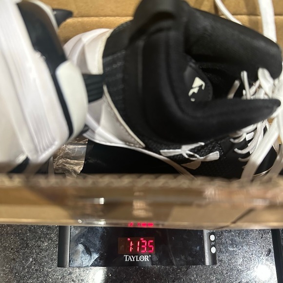 NEW Under Armour Mid TPU Baseball Cleats Men Size 6.5 Black White 1278738-011 - Picture 10 of 10